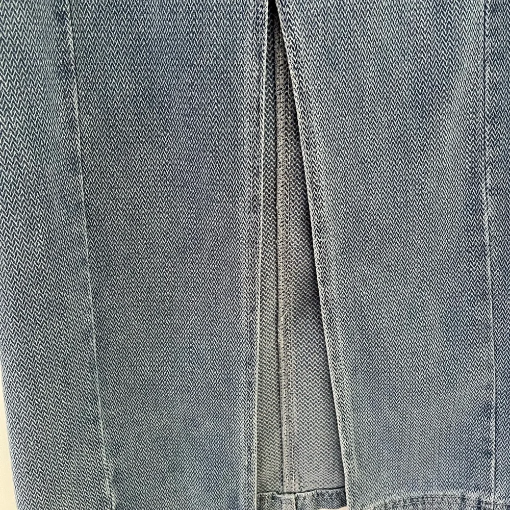 NEW Forever 21 Long Denim Skirt Chevron Pattern Long Slit in Back Size Medium - Picture 9 of 10